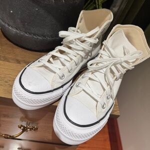 Converse Shoes| White Platform Sneakers|Barely Worn| Size 5.5/36